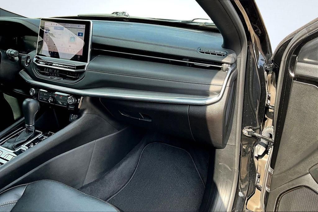 Used 2023 Jeep Compass High Altitude image 17