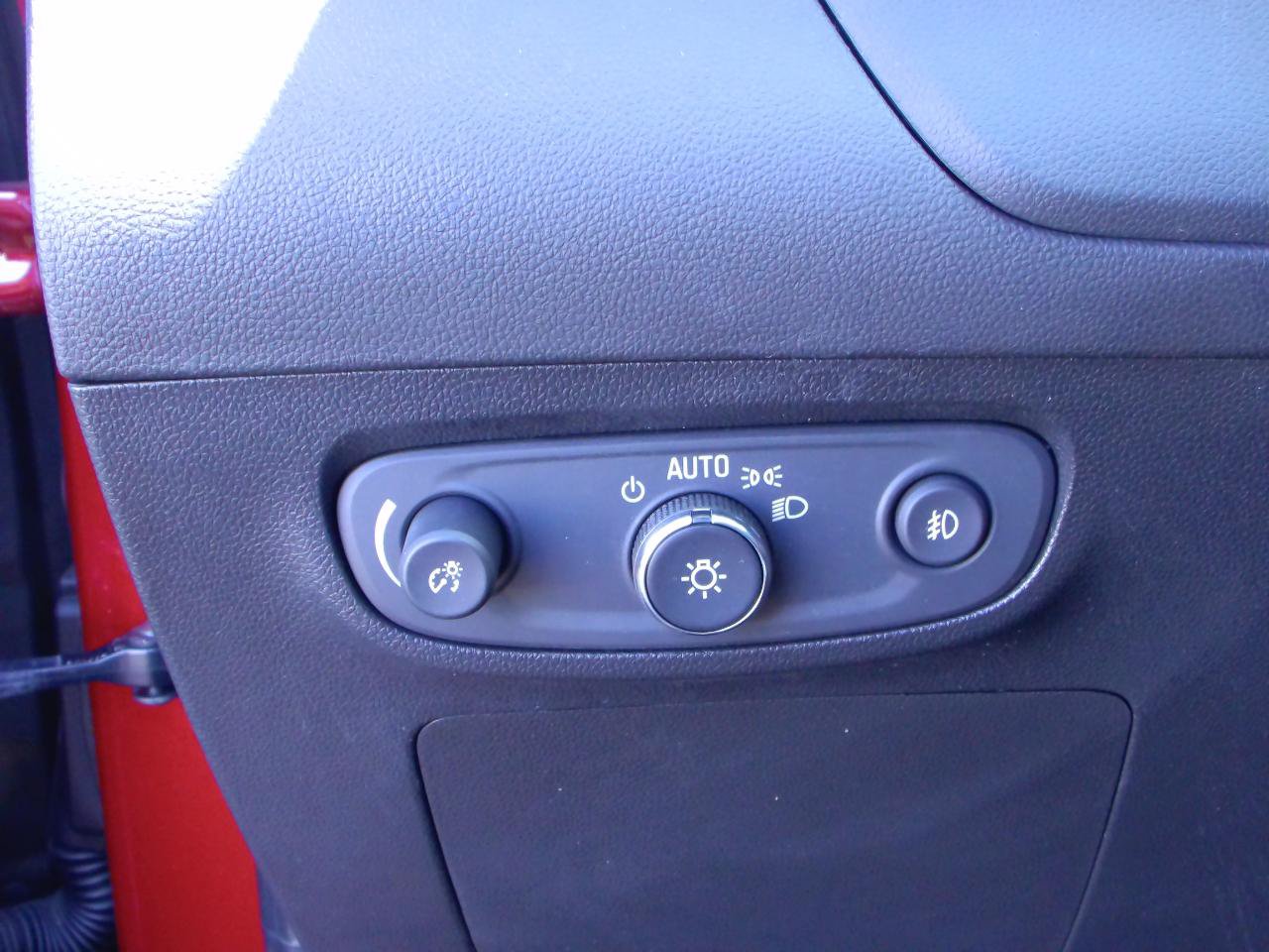 Used 2023 Buick Encore GX Select w/ Sport Touring Package FWD image 14