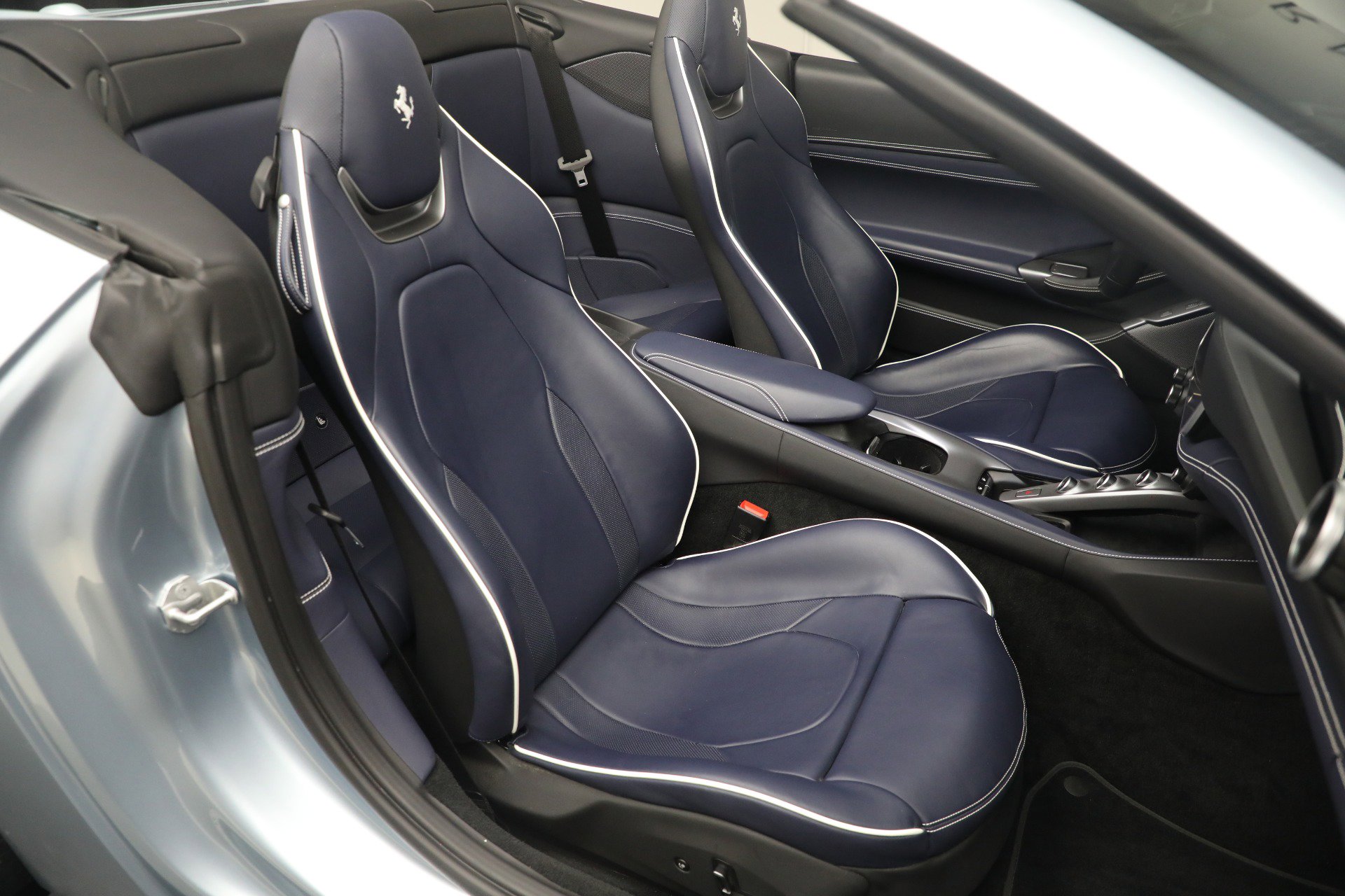 Certified 2023 Ferrari Portofino M image 17