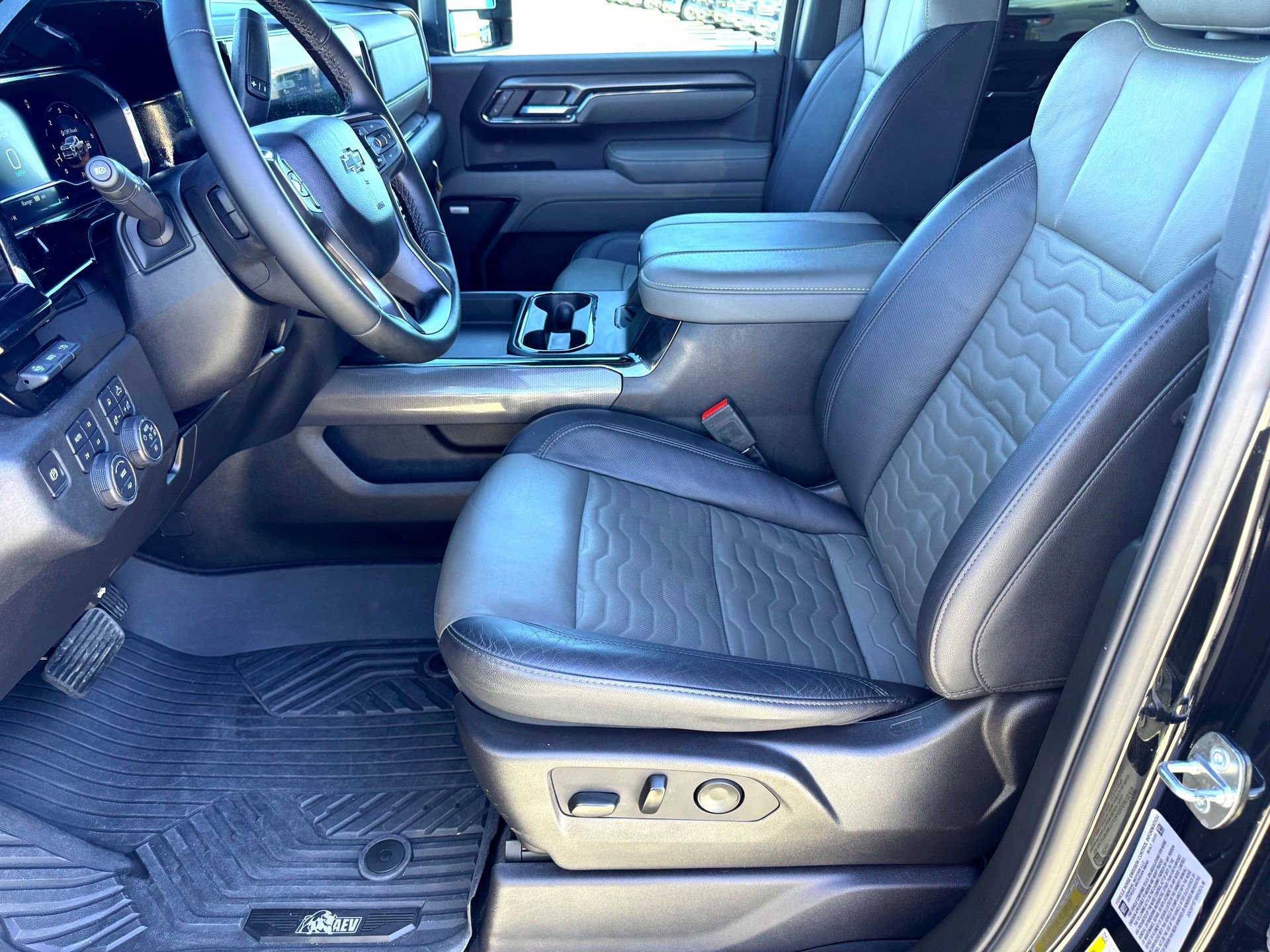 Used 2024 Chevrolet Silverado 2500 ZR2 w/ ZR2 Bison Edition image 13