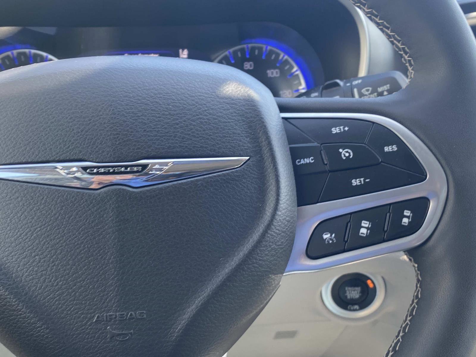 Certified 2024 Chrysler Pacifica Touring-L image 42