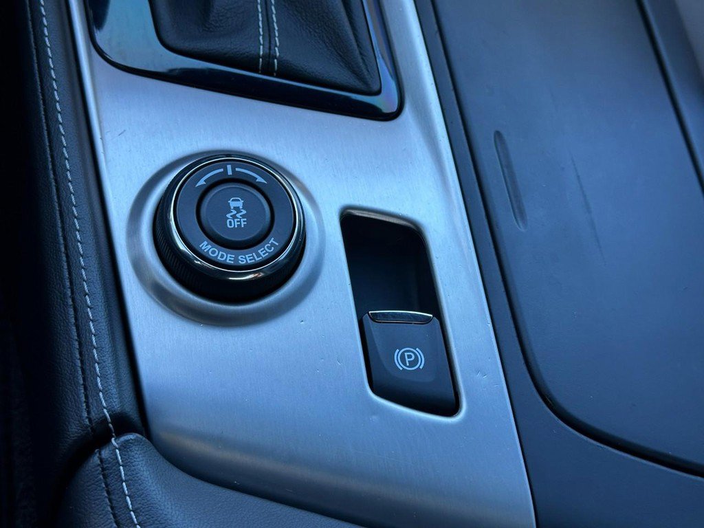 Used 2016 Chevrolet Corvette Stingray Coupe w/ Carbon Flash Badge Package image 21