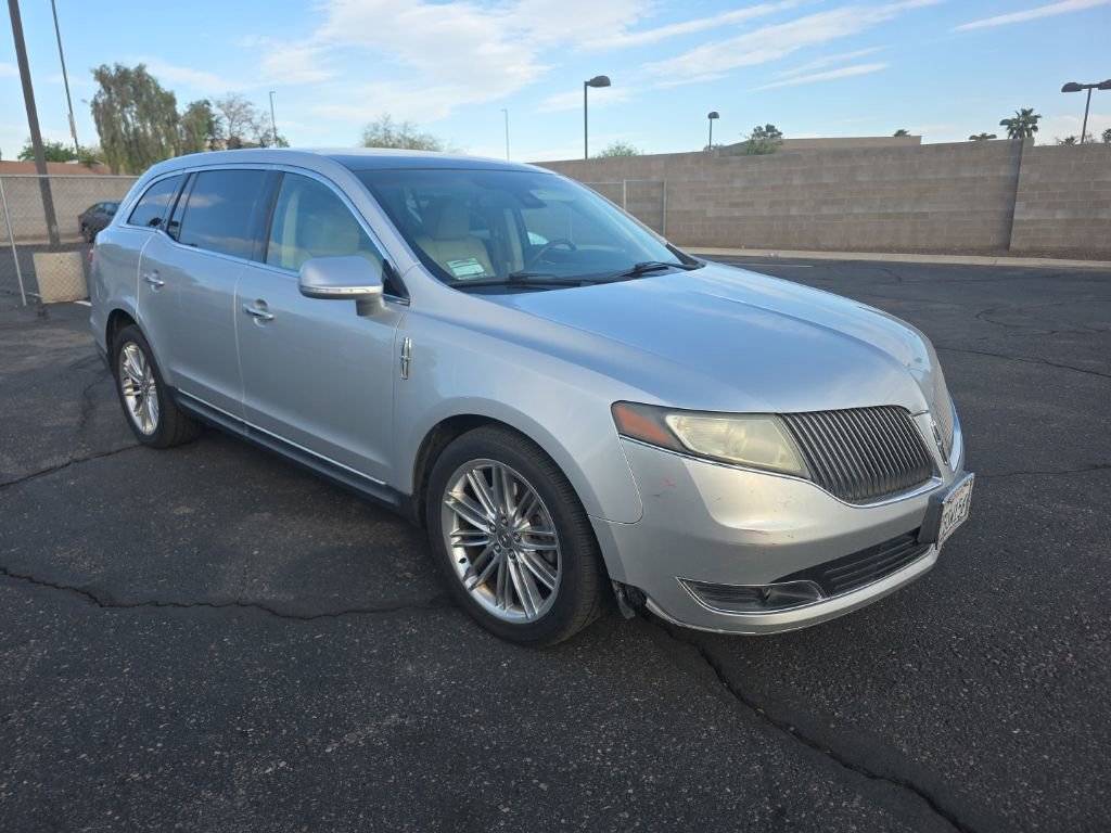 Used 2013 Lincoln MKT AWD image 2