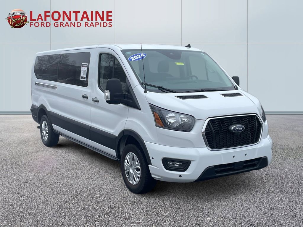 Used 2024 Ford Transit 350 XLT image 3