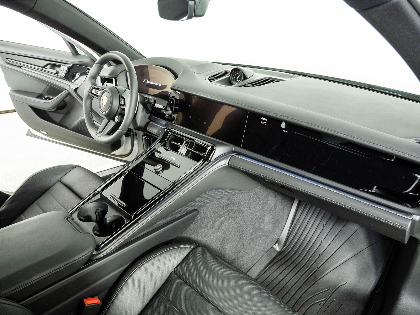 New 2026 Porsche Panamera image 25