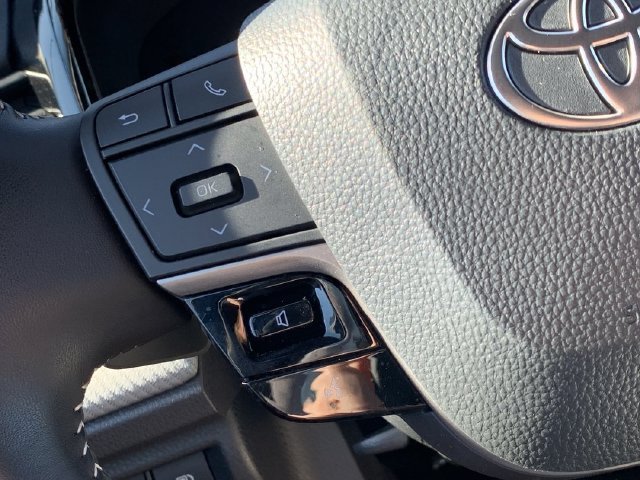 Used 2026 Toyota Camry SE FWD image 24