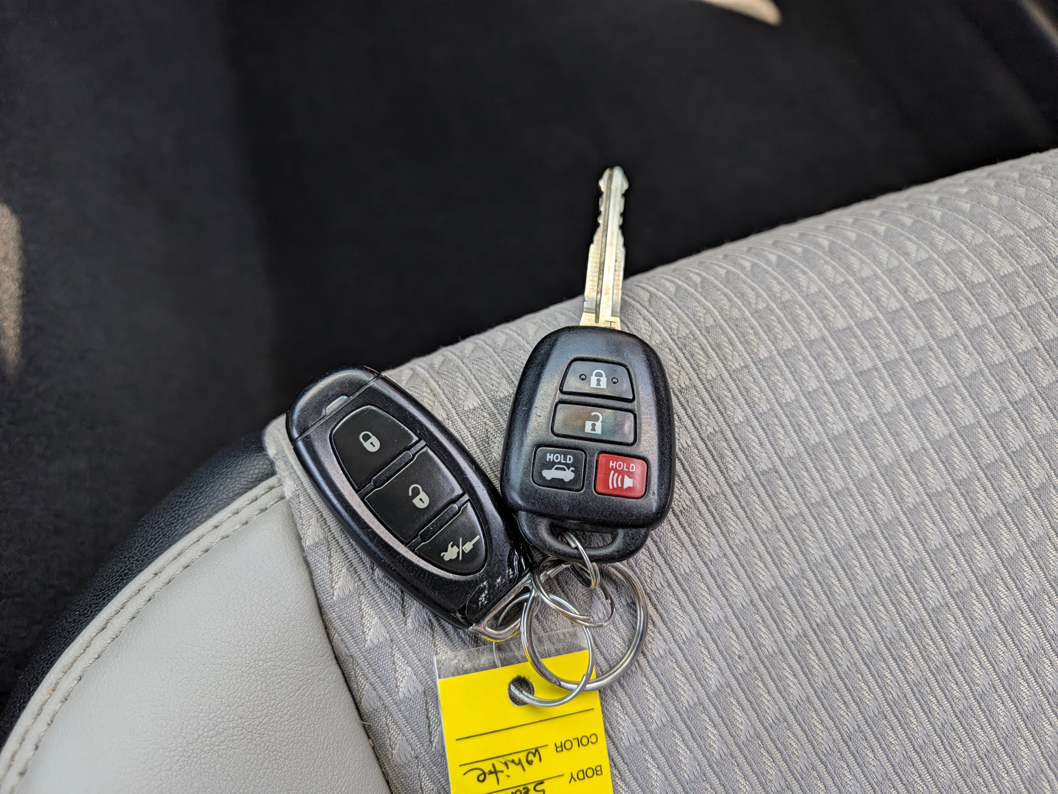 Used 2015 Toyota Camry SE w/ Moonroof Package FWD image 35