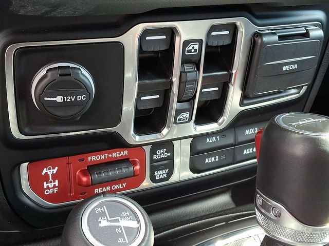 Used 2024 Jeep Gladiator Rubicon AWD/4WD image 17