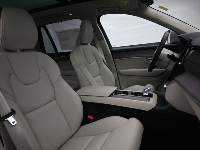 New 2026 Volvo XC90 B6 Ultra w/ Protection Package image 35