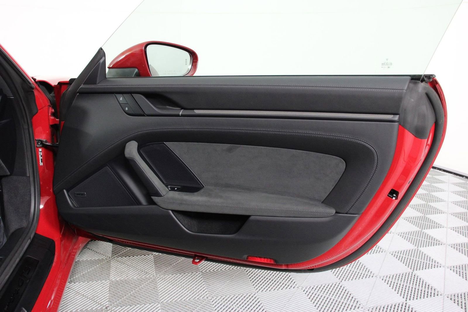 Certified 2024 Porsche 911 Carrera GTS image 23