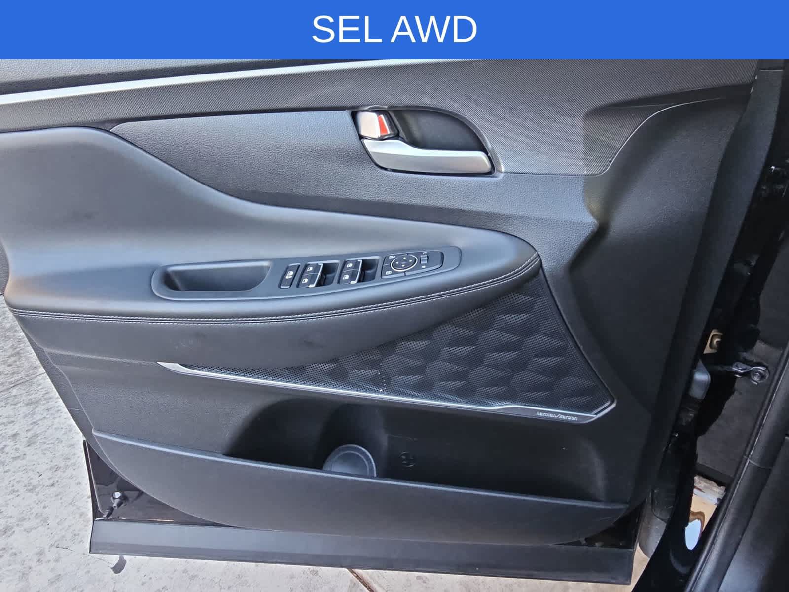 Used 2022 Hyundai Santa Fe SEL w/ Convenience + Premium Package AWD/4WD image 10