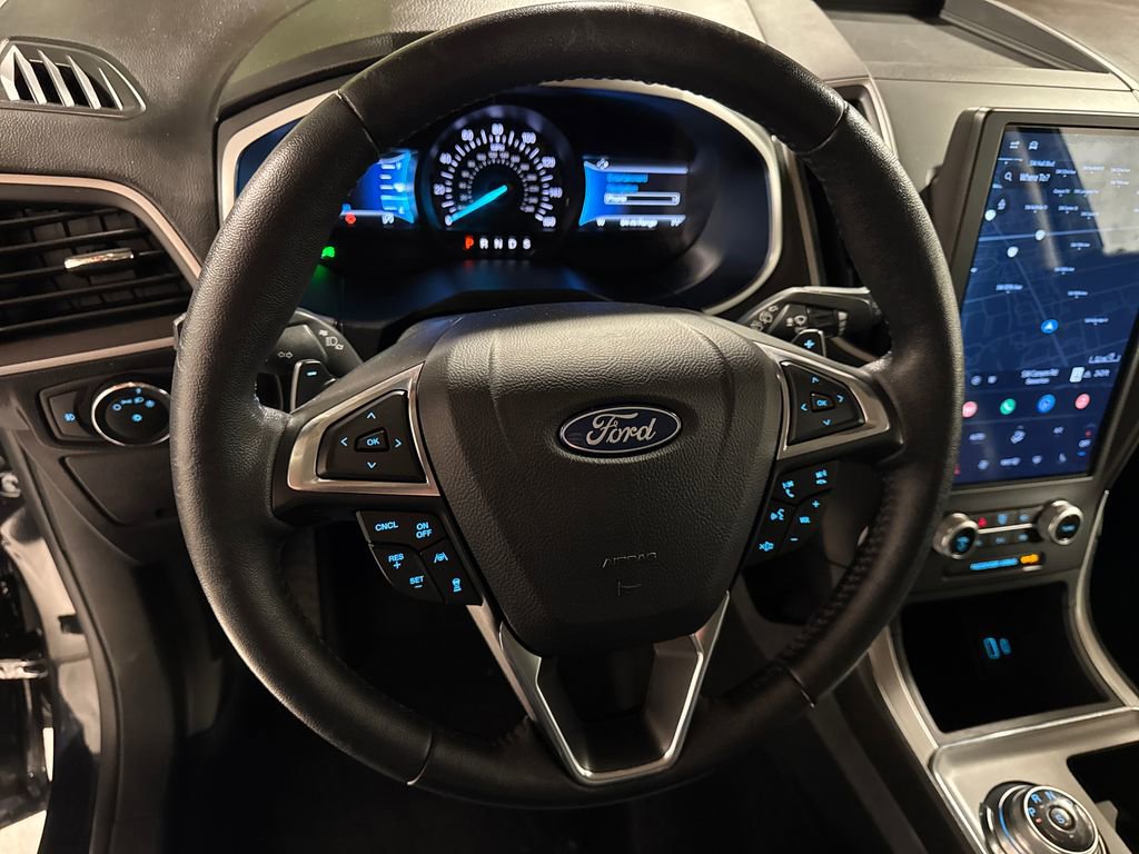 Used 2021 Ford Edge SEL w/ Convenience Package image 22