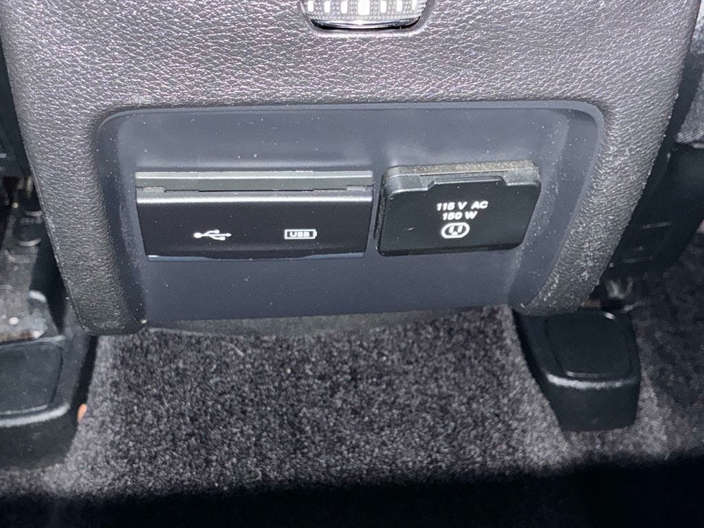 Used 2019 Jeep Cherokee Trailhawk w/ Comfort/Convenience Group AWD/4WD image 17