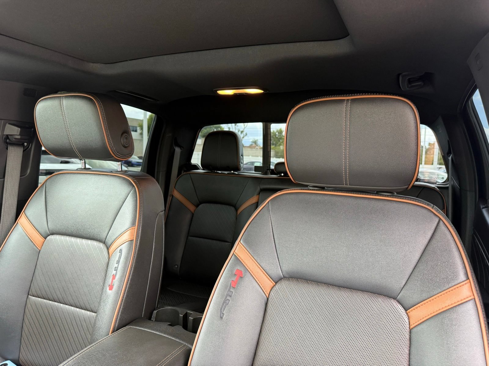 Used 2023 GMC Canyon AT4 w/ AT4 Premium Package AWD/4WD image 22