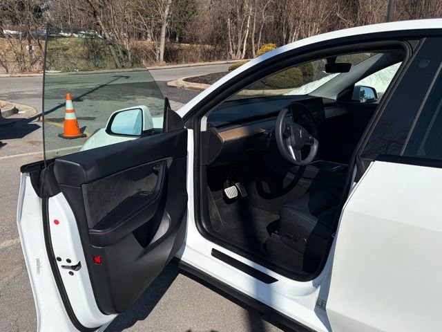 Used 2022 Tesla Model Y Performance image 15