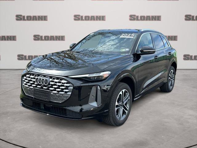 Certified 2025 Audi Q5 Premium Plus w/ Premium Plus image 1