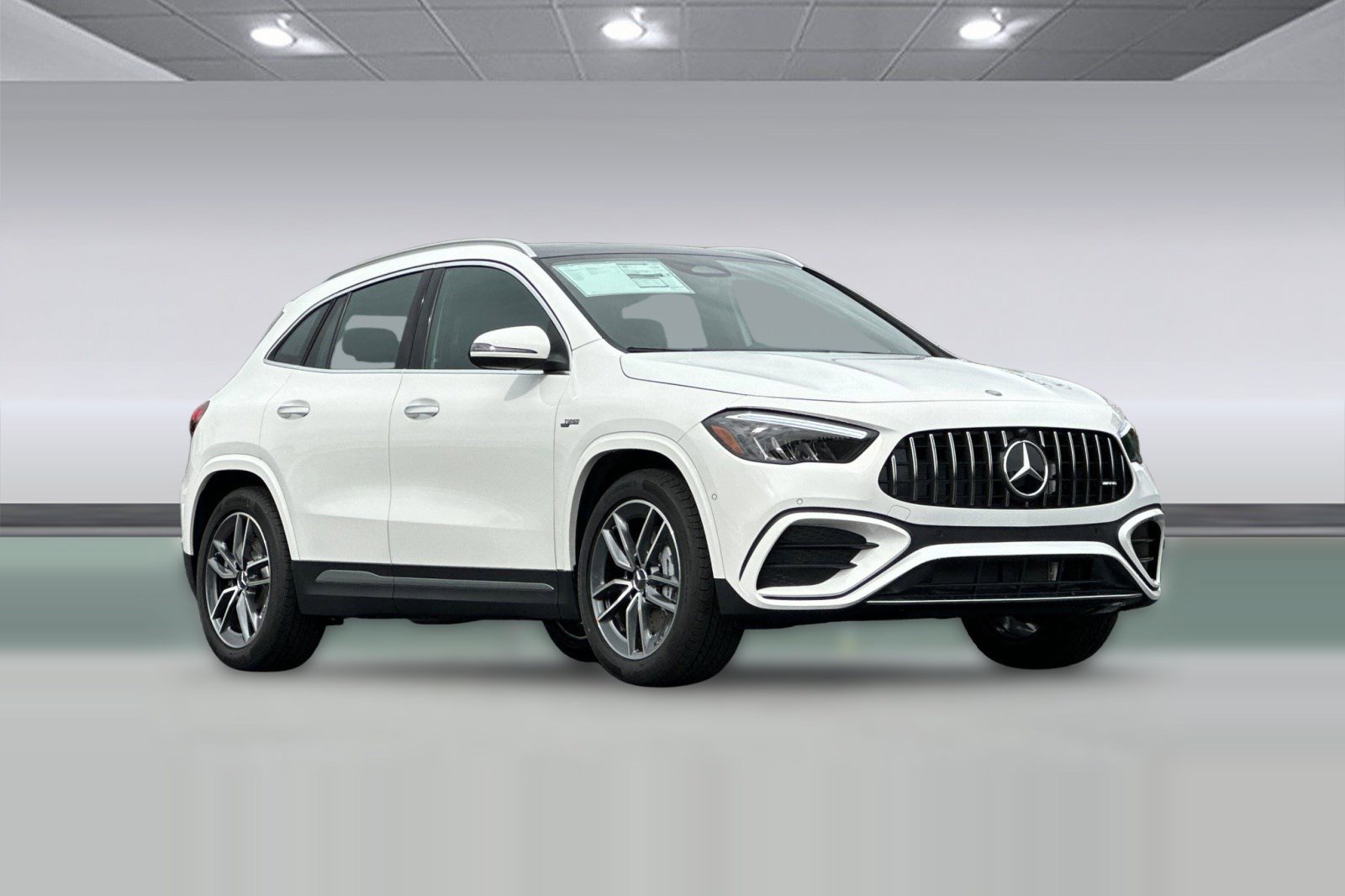 New 2026 Mercedes-Benz GLA 35 AMG 4MATIC image 6