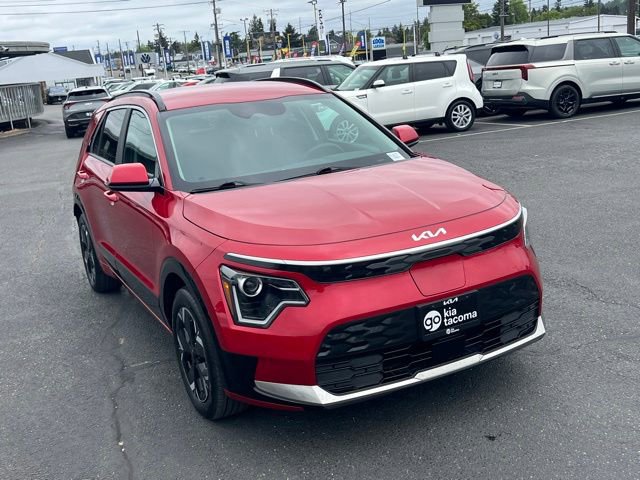 Certified 2025 Kia Niro Wind w/ Wind Preserve Package FWD image 7