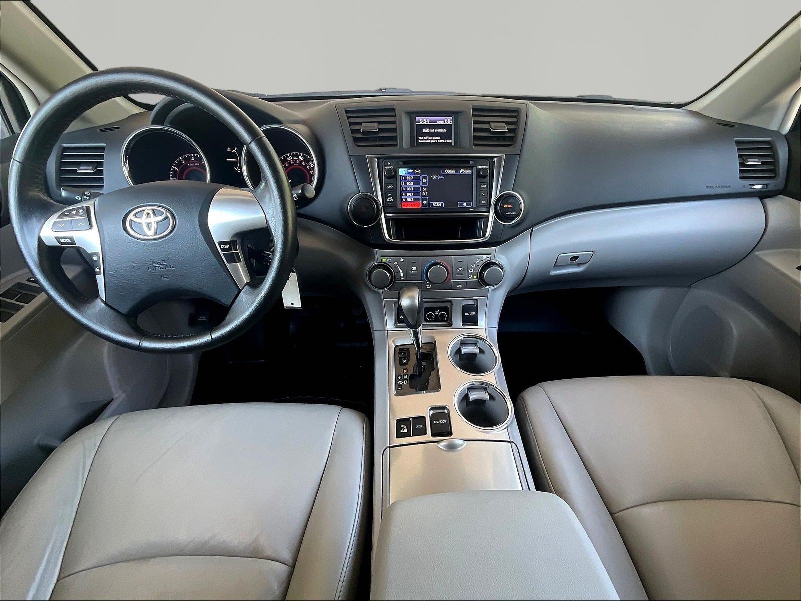 Used 2013 Toyota Highlander SE AWD/4WD image 7