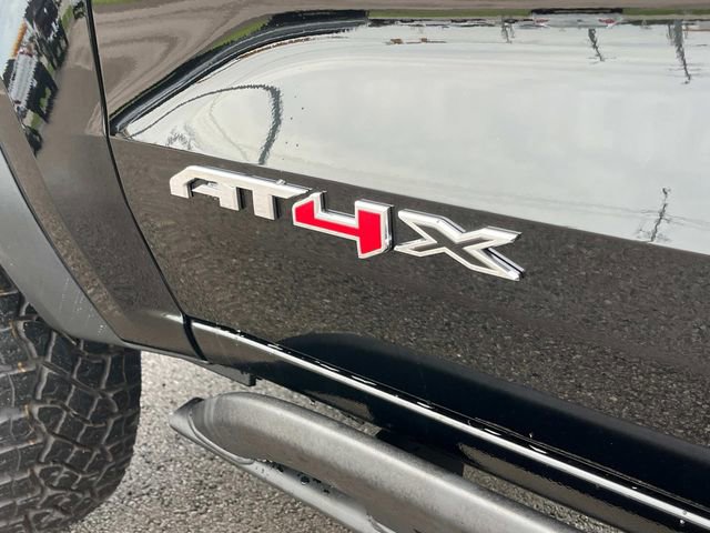 New 2025 GMC Canyon AT4 w/ AT4X Package image 10