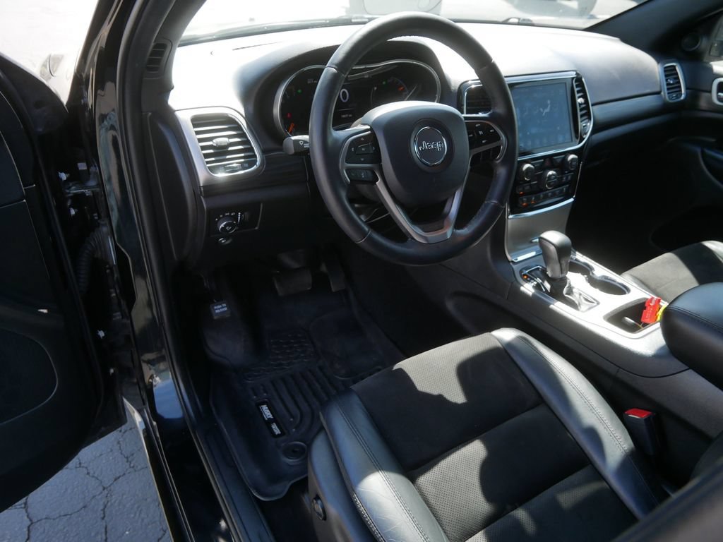 Used 2021 Jeep Grand Cherokee Laredo X AWD/4WD image 13