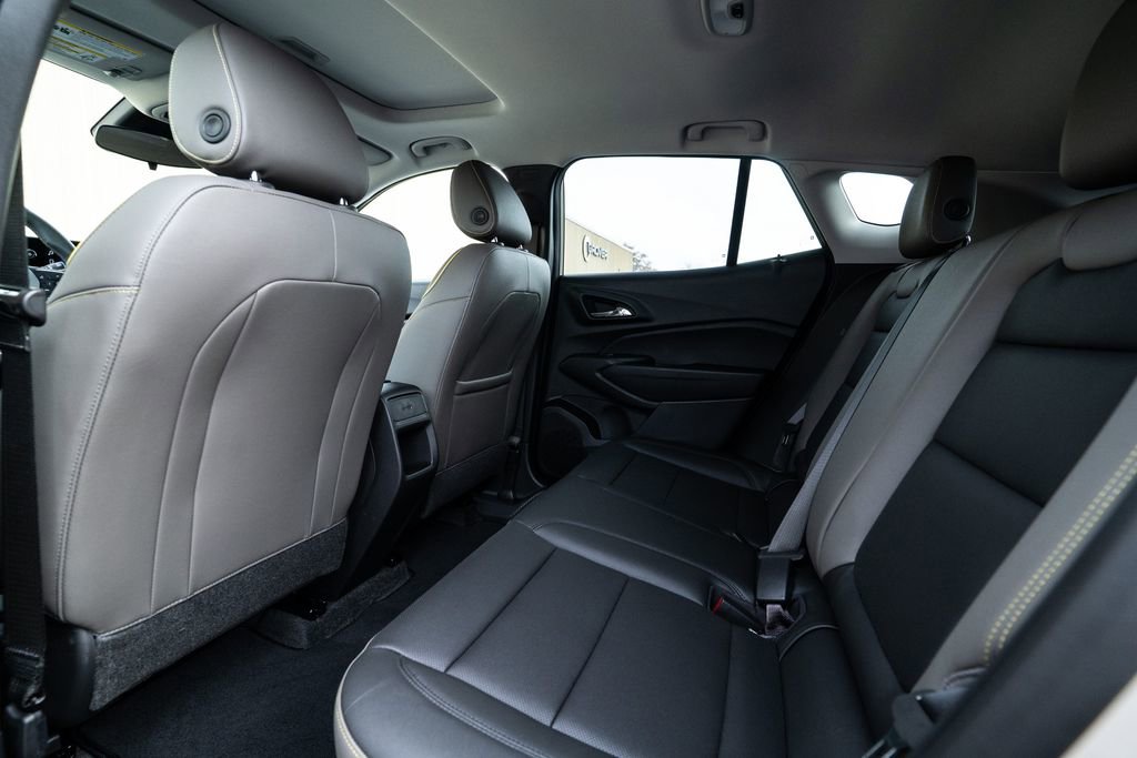 New 2026 Chevrolet Trax ACTIV w/ Sunroof Package image 35