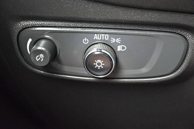 Used 2023 Chevrolet Equinox LT FWD image 28