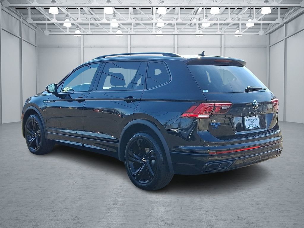 Certified 2023 Volkswagen Tiguan SE R-Line image 4