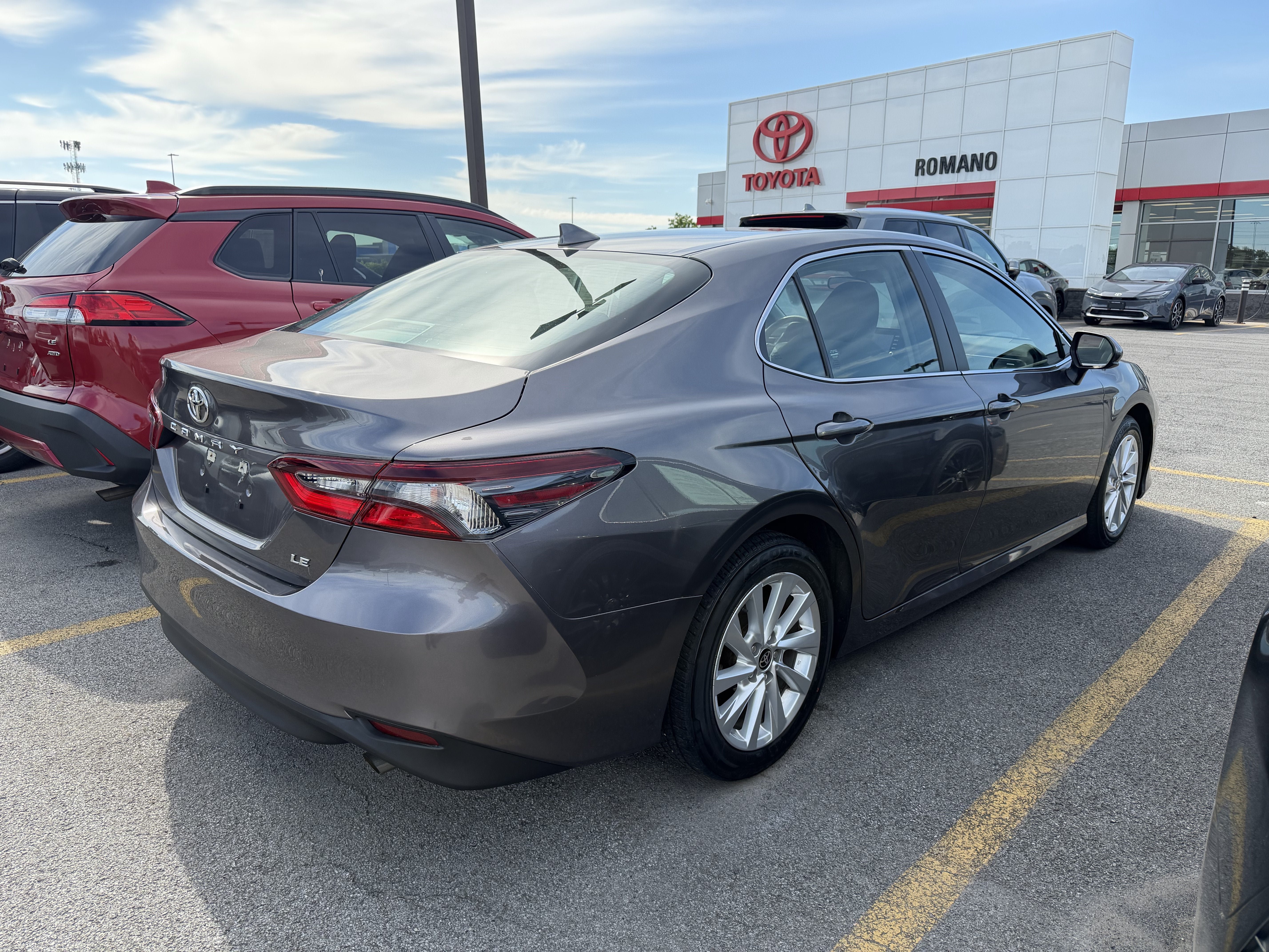 Used 2023 Toyota Camry LE FWD image 6