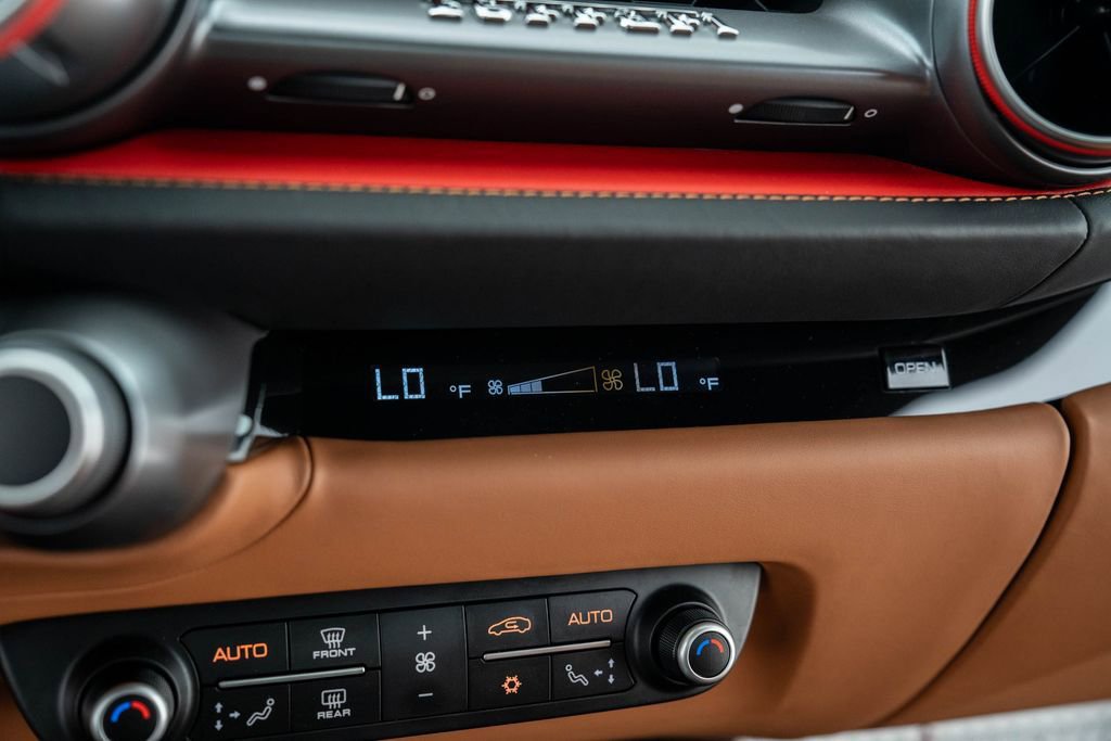 Used 2019 Ferrari 812 Superfast image 37