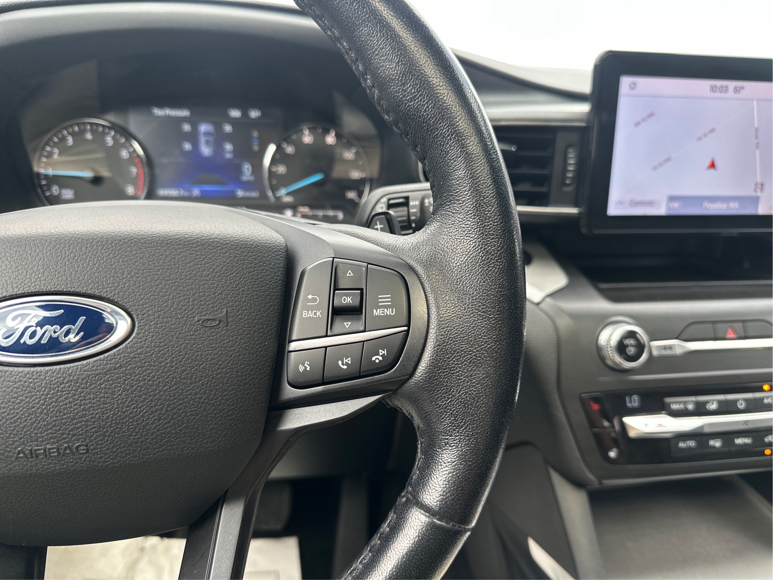 Used 2020 Ford Explorer XLT w/ Equipment Group 202A AWD/4WD image 36