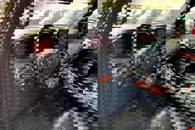 Used 2020 Lincoln Navigator Reserve w/ Luxury Package image 13