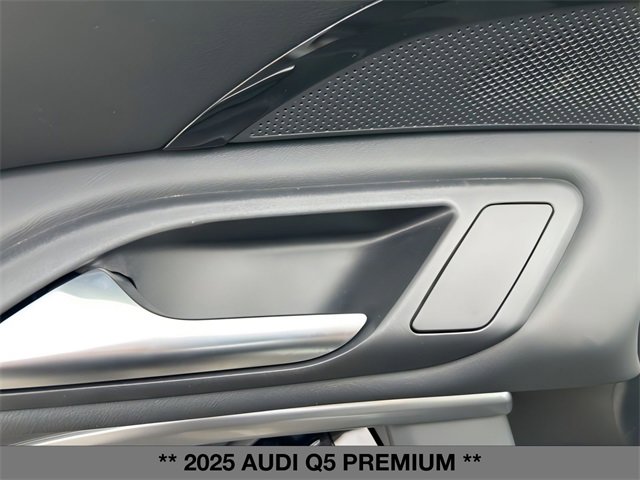 New 2025 Audi Q5 Premium image 16