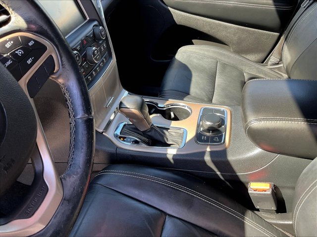 Used 2016 Jeep Grand Cherokee Limited AWD/4WD image 11