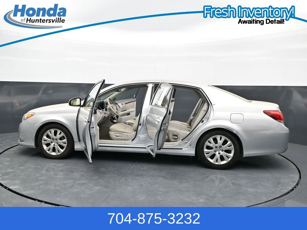 Used 2011 Toyota Avalon Limited FWD image 31
