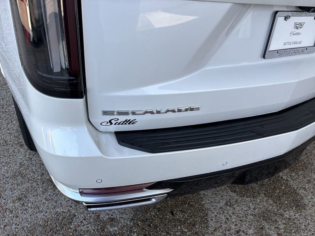 Certified 2024 Cadillac Escalade Premium Luxury Platinum w/ Heavy-Duty Trailer Package AWD/4WD image 33