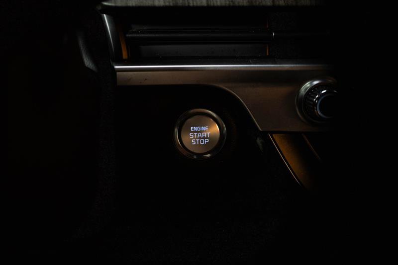 Used 2024 Kia Telluride EX w/ EX Captain's Chair Package image 19