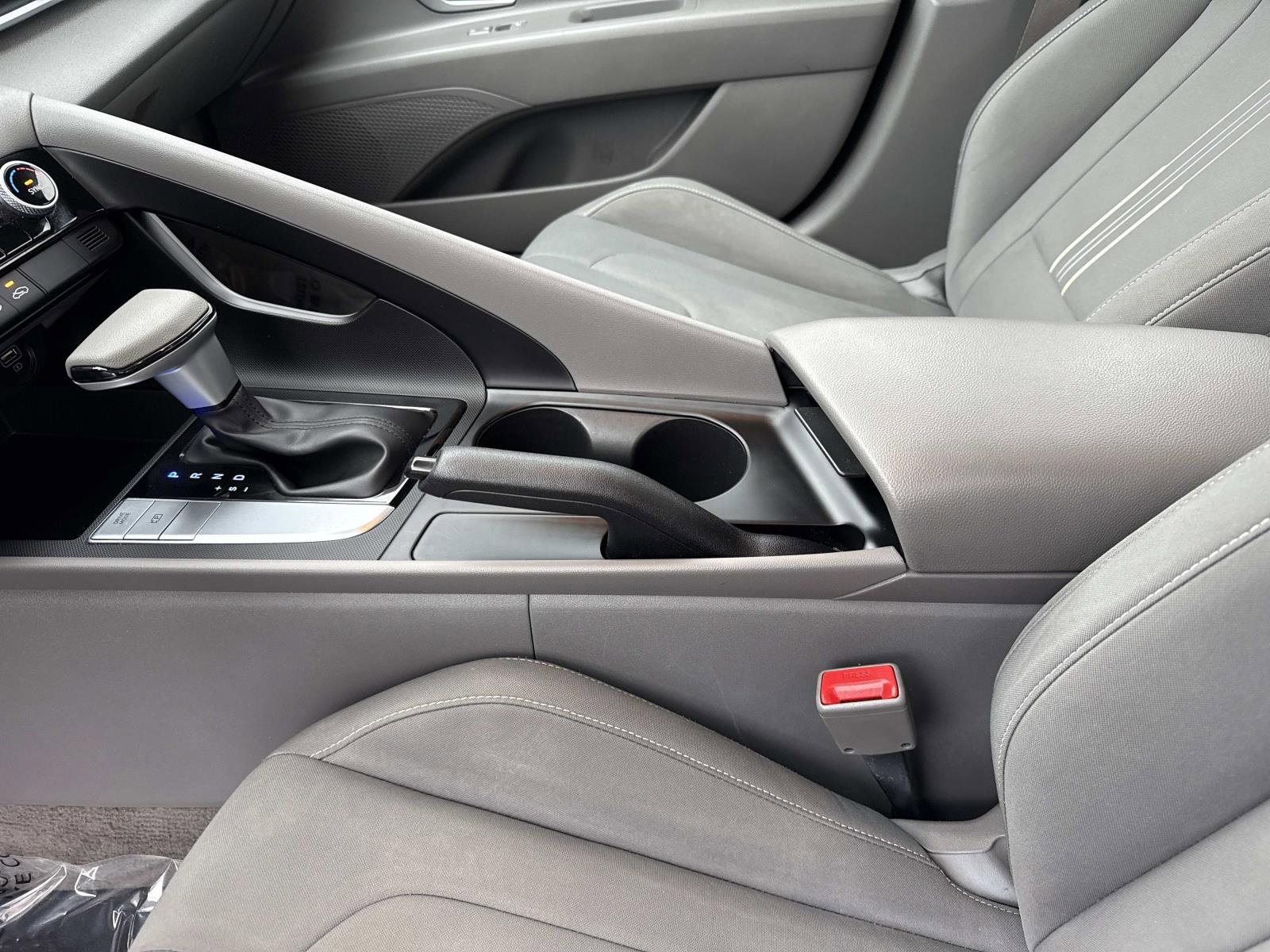 Used 2023 Hyundai Elantra SEL w/ Cargo Package image 20