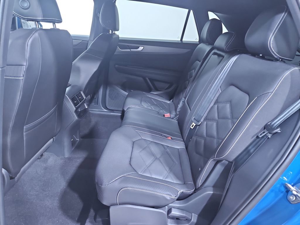 New 2025 Volkswagen Atlas Cross Sport SE image 23