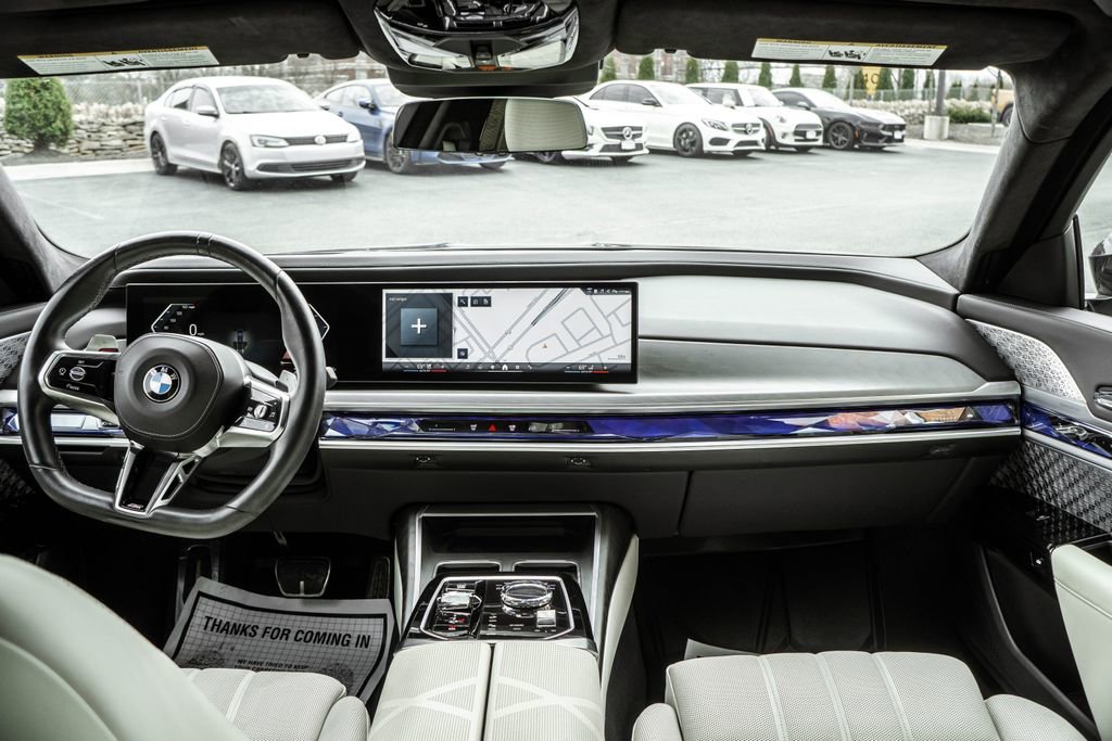 Used 2023 BMW 760i xDrive w/ Executive Package image 7