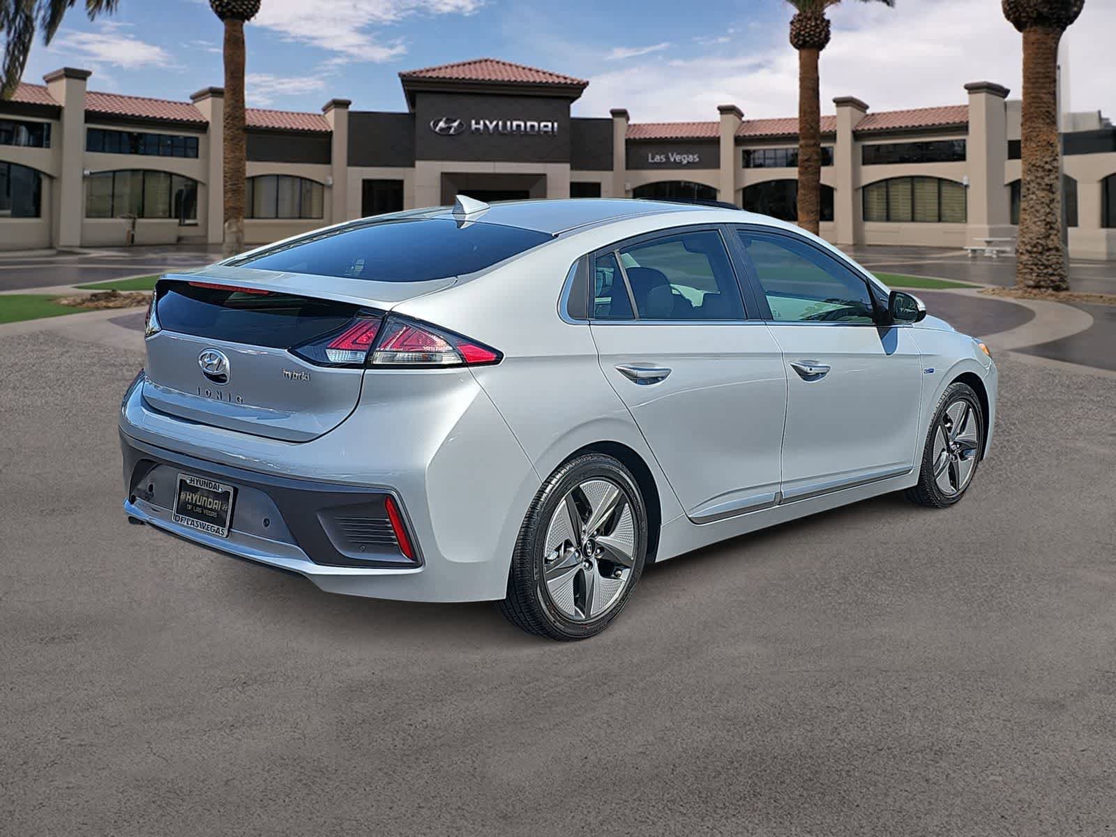 Used 2020 Hyundai Ioniq Limited FWD image 8