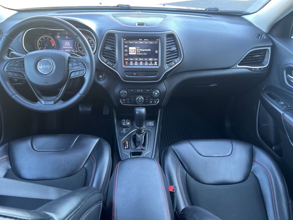 Used 2019 Jeep Cherokee Trailhawk image 34
