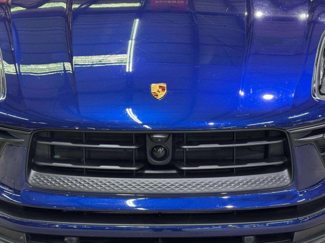 Used 2024 Porsche Macan image 12