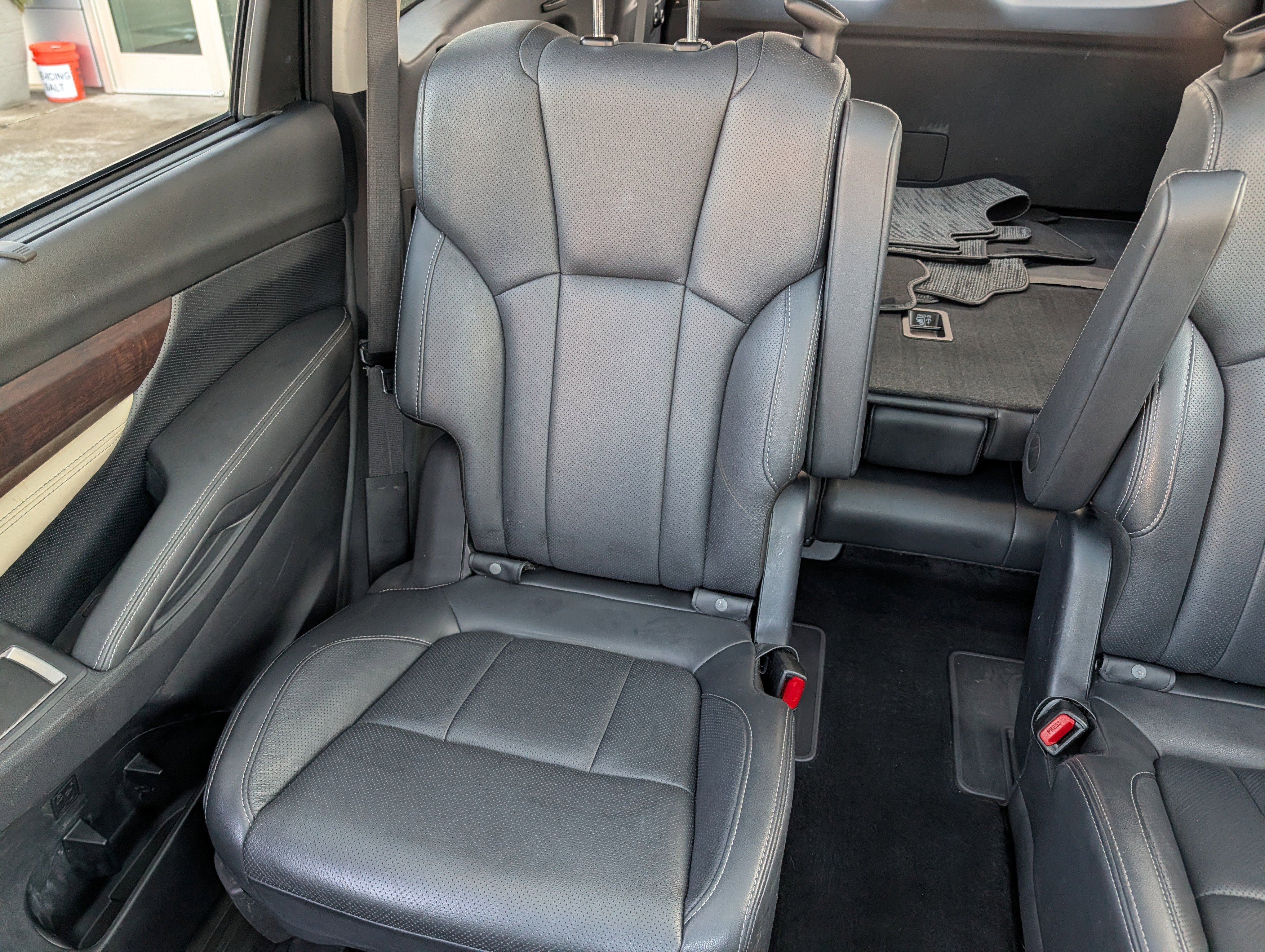 Used 2022 Subaru Ascent Touring image 12