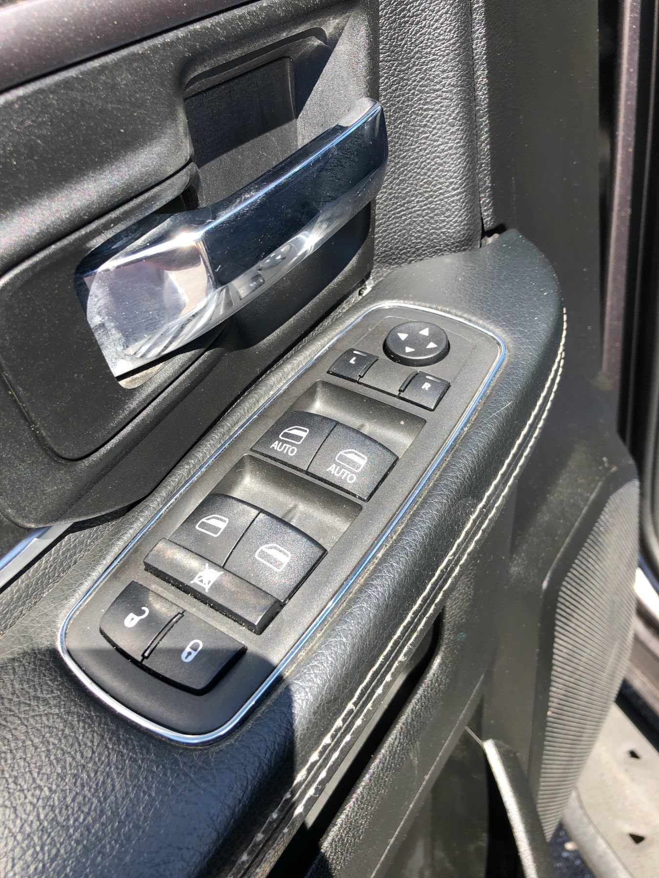 Used 2021 RAM 1500 Classic Warlock w/ Electronics Group AWD/4WD image 18