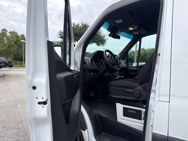 Used 2025 Mercedes-Benz Sprinter 2500 image 13