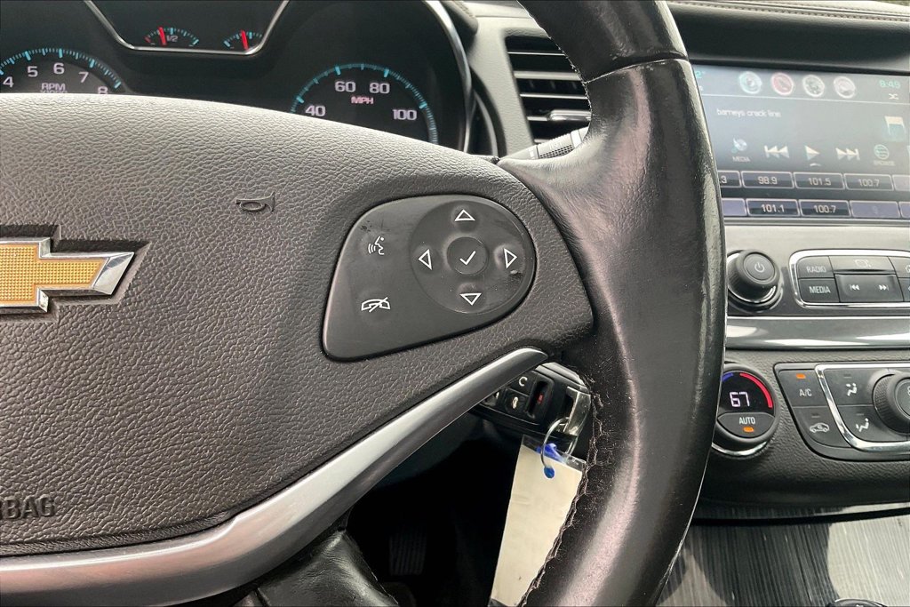 Used 2017 Chevrolet Impala LT w/ Convenience Package FWD image 18