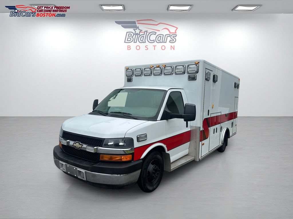 Used 2011 Chevrolet Express 4500 w/ Ambulance Package RWD image 1
