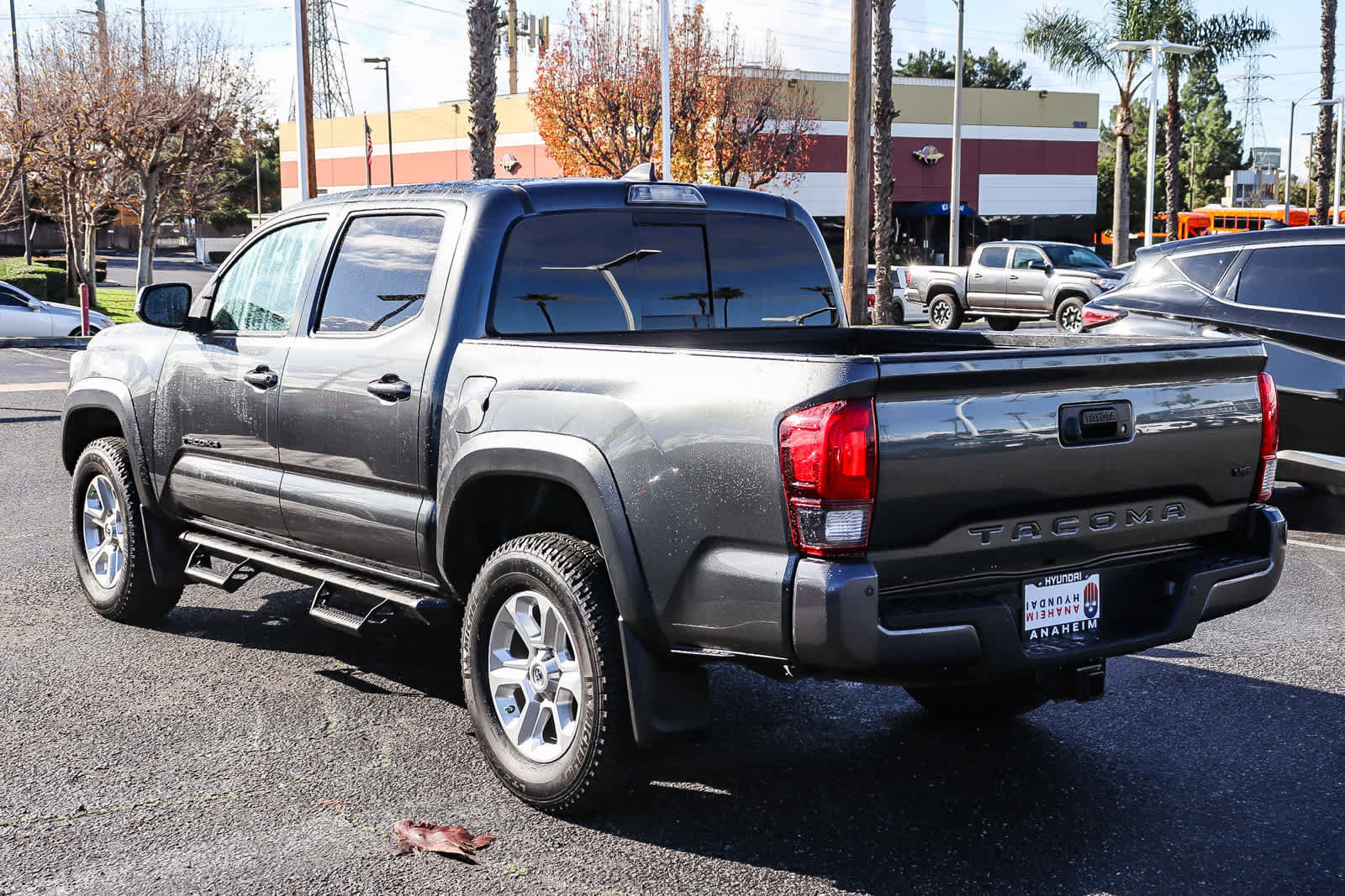 Used 2019 Toyota Tacoma TRD Off-Road w/ Technology Package image 7