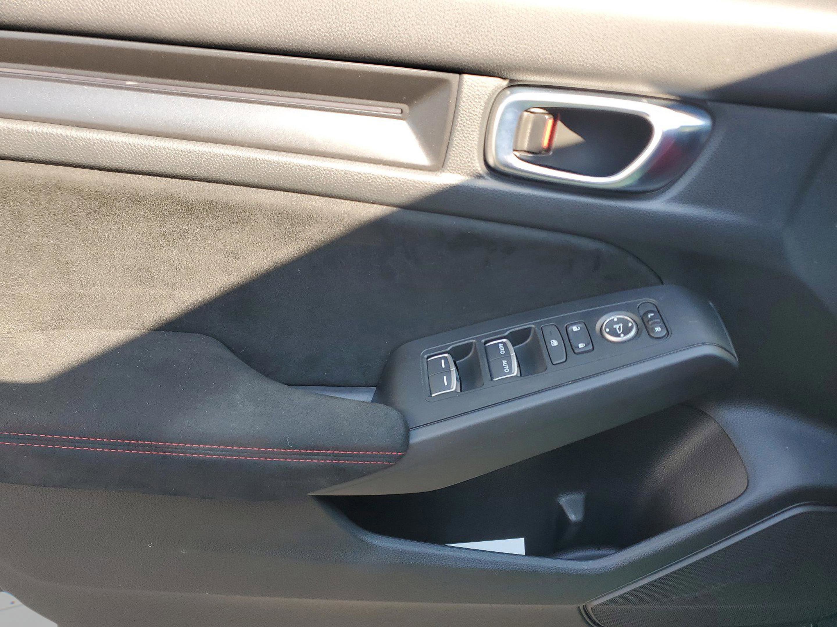 Used 2024 Honda Civic Type R image 15